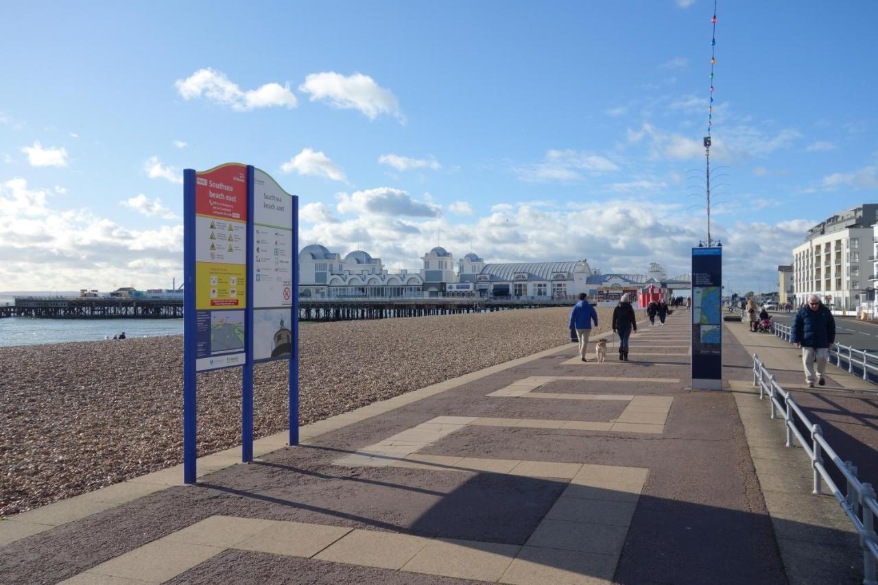 Ann Apartments Opposite The Pier With Sea View ポーツマス エクステリア 写真